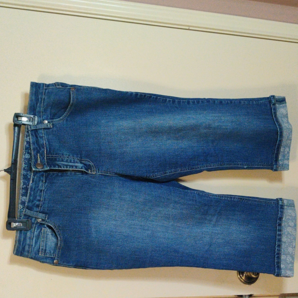 Avenue Denim Capris Stretch Jeans Size 16
